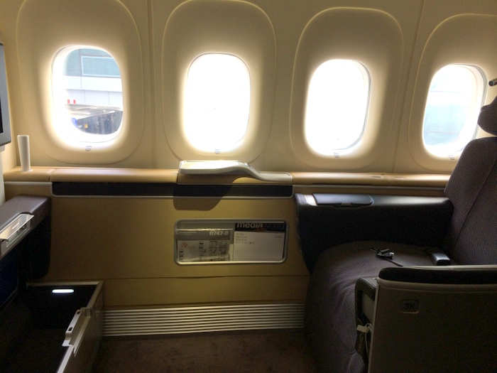 A Look Inside Lufthansa First Class Frankfurt To Chicago