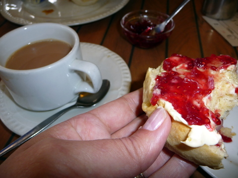 Devon white cream tea -