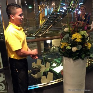 Nieuw Amsterdam Flower Tour with Florist Arya
