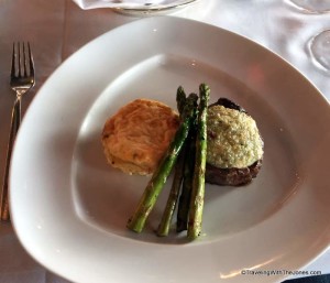 blue cheese topped filet, Pinnacle Grill lunch, Nieuw Amsterdam, Holland America Line