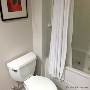 bathroom tub/shower, room 512, Renaissance Fort Lauderdale Cruise Port Hotel