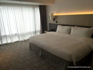 corner bedroom, Suite 829, Taipei Marriott, Tiawan