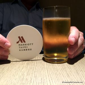 happy hour beer, Executive Lounge, Taipei Marriott hotel