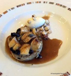 Pudin de Pan Isleno (island bread pudding), Ocean Grill restaurant, Fathom Adonia