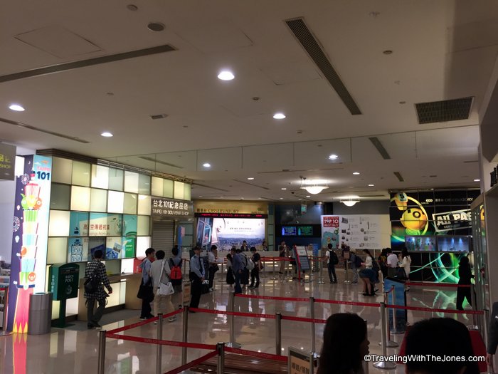 no long lines to buy tickets when you go early to Taipei 101 in Taipei, Taiwan