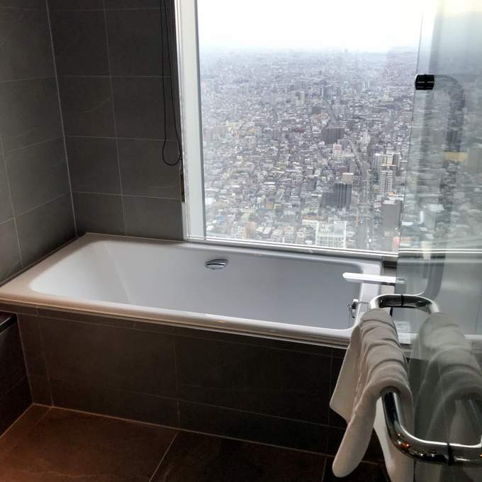 deep soaking tub with a view, room #4723, Marriott Osaka Miyako hotel 