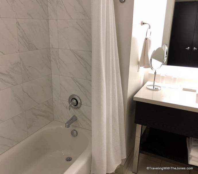 shower/tub, Room 436, Renaissance Denver Downtown City Center Hotel