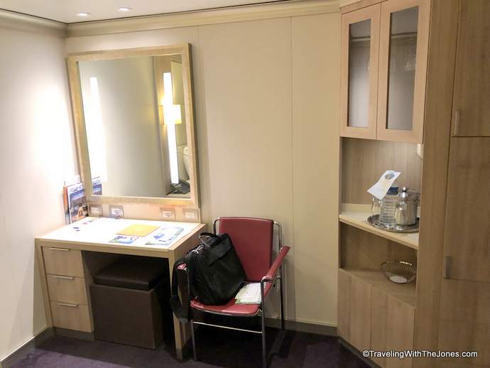 desk and chair, Interior stateroom #1111, Koningsdam, Holland America